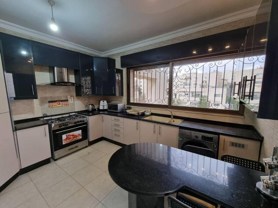 Deir Ghbar 3 Rooms Apart Amman Eksteriør bilde